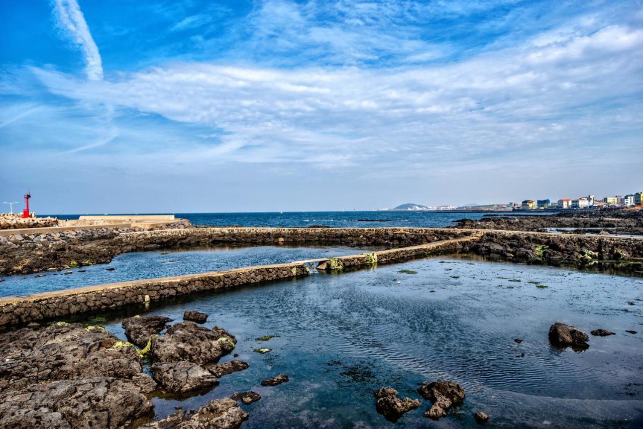 Aewol Sea Palace Pension Jeju Extérieur photo